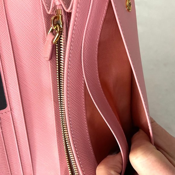 Auc Prada Saffiano Lether Bow Flap long Wallet on Chain Mint conditin! - Picture 10 of 16